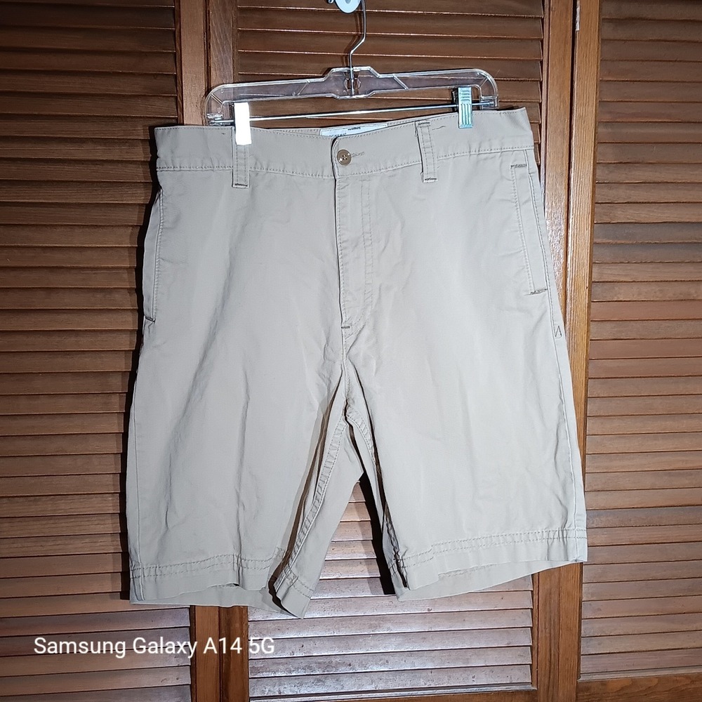 DOCKERS D SERIES Shorts Mens 34 Khaki Chino Flat Front Casual 34x10